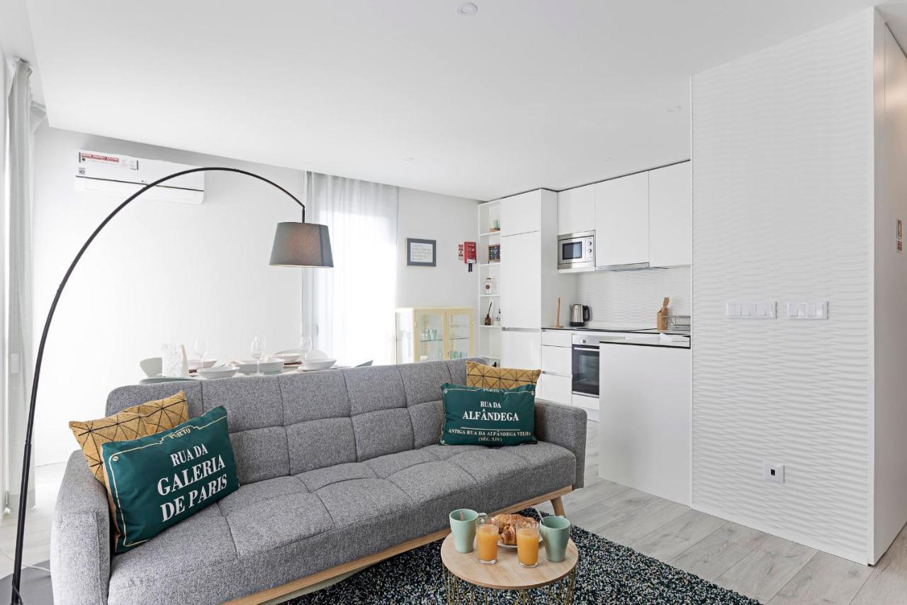 Stylish Flat W/ Gym & Parking By Lovelystay Porto Eksteriør bilde
