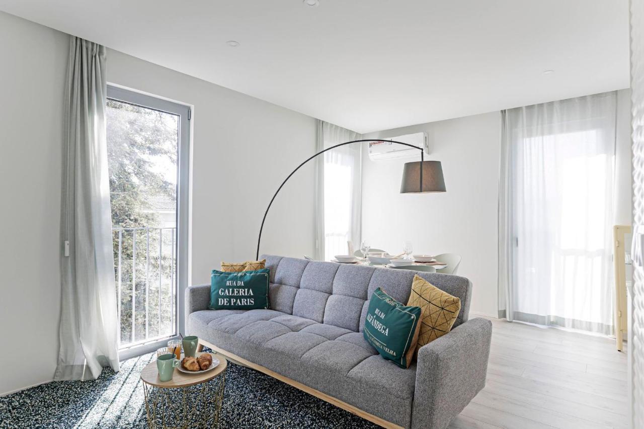 Stylish Flat W/ Gym & Parking By Lovelystay Porto Eksteriør bilde