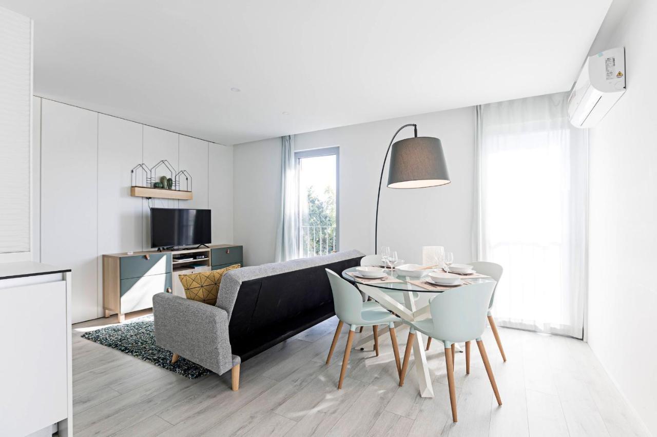 Stylish Flat W/ Gym & Parking By Lovelystay Porto Eksteriør bilde
