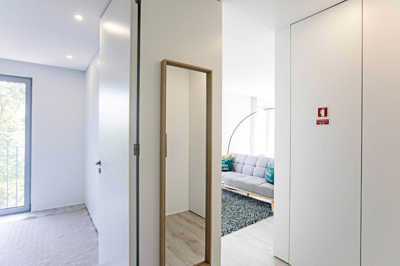 Stylish Flat W/ Gym & Parking By Lovelystay Porto Eksteriør bilde