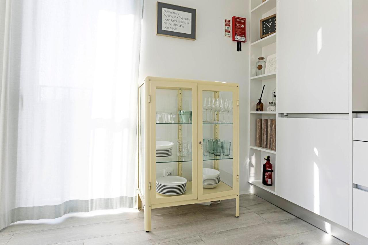 Stylish Flat W/ Gym & Parking By Lovelystay Porto Eksteriør bilde